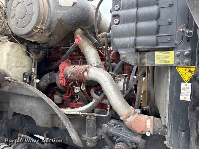 image for item EV6053 2009 International PayStar 5600i digger derrick truck
