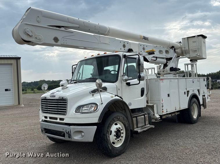 2015 Freightliner Business Class M2 106 bucket truck