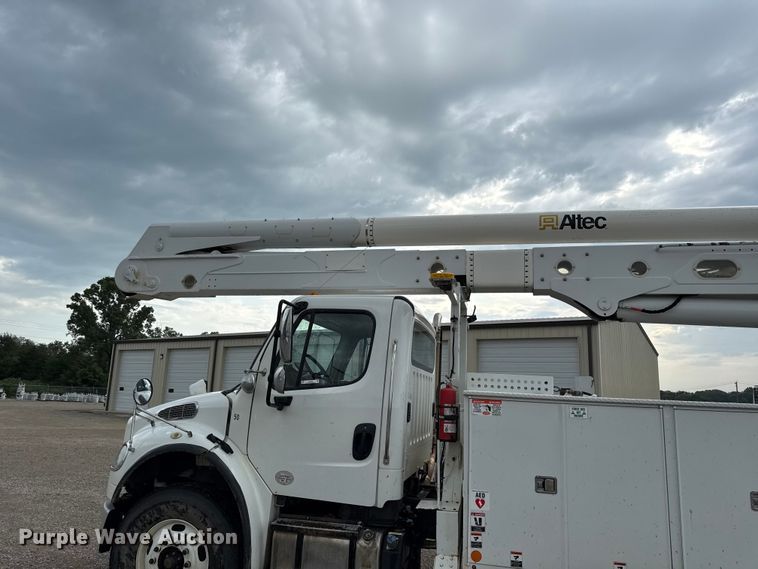 image for item EV6056 2015 Freightliner Business Class M2 106 bucket truck