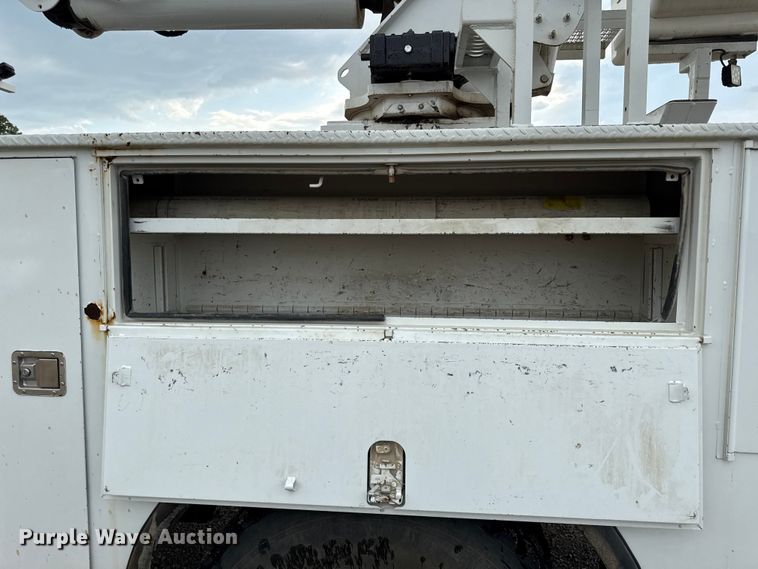 image for item EV6056 2015 Freightliner Business Class M2 106 bucket truck