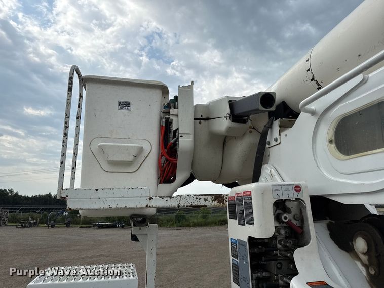 image for item EV6056 2015 Freightliner Business Class M2 106 bucket truck