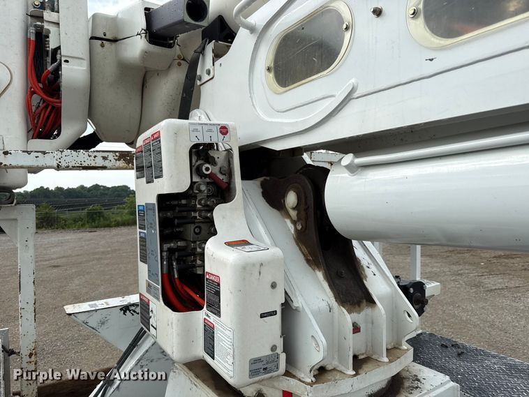 image for item EV6056 2015 Freightliner Business Class M2 106 bucket truck
