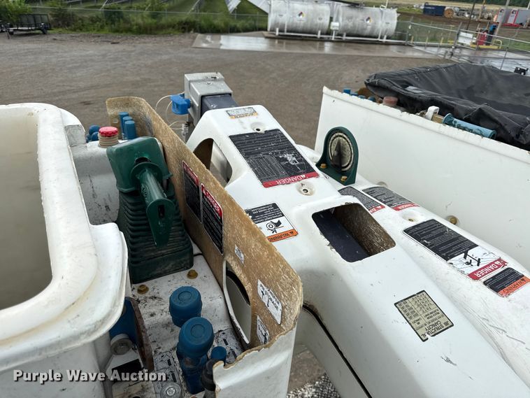 image for item EV6056 2015 Freightliner Business Class M2 106 bucket truck