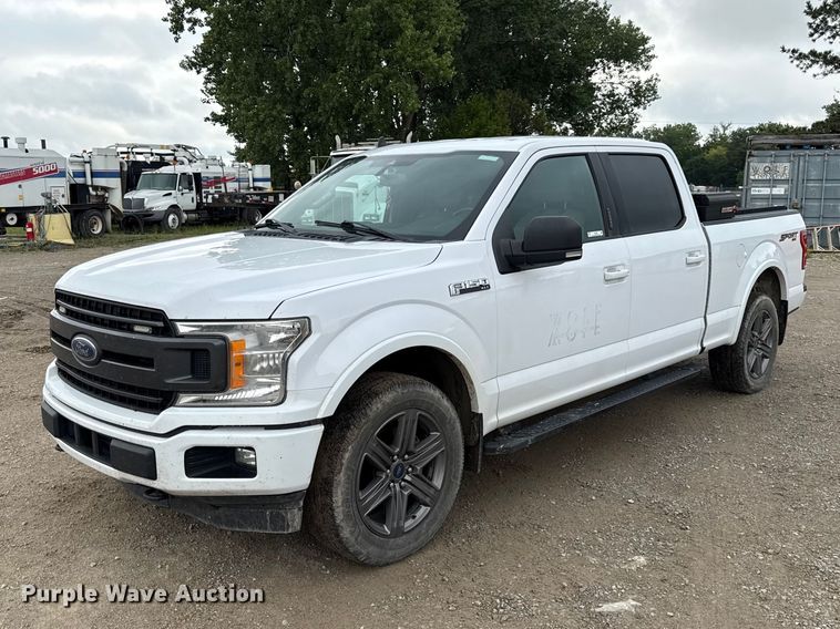 2020 Ford F150 Super Duty XLT Crew Cab pickup truck