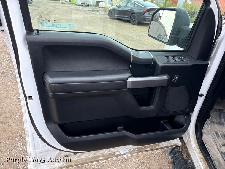 image for item EV6066 2020 Ford F150 Super Duty XLT Crew Cab pickup truck
