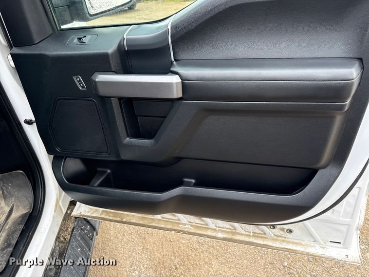 image for item EV6066 2020 Ford F150 Super Duty XLT Crew Cab pickup truck