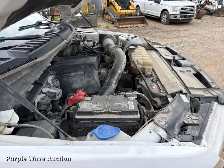 image for item EV6066 2020 Ford F150 Super Duty XLT Crew Cab pickup truck