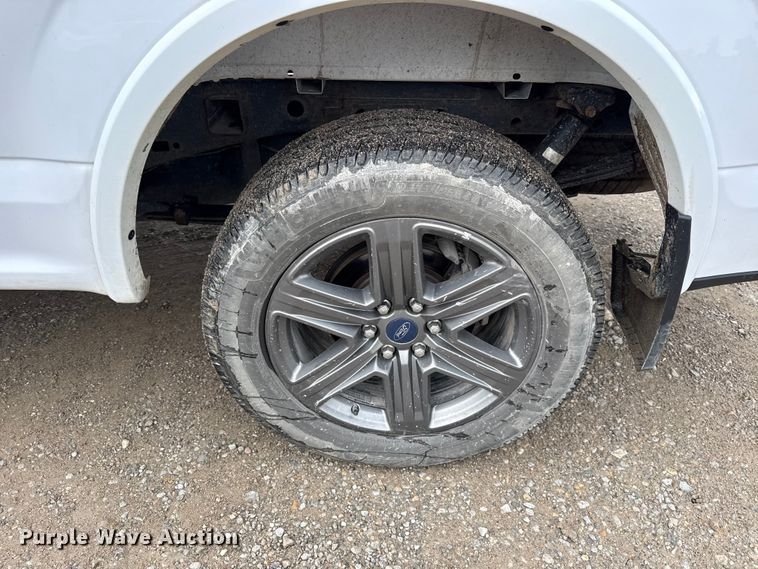 image for item EV6066 2020 Ford F150 Super Duty XLT Crew Cab pickup truck