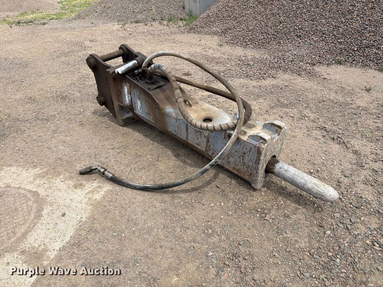 image for item EW2141 Epiroc EC 100T breaker