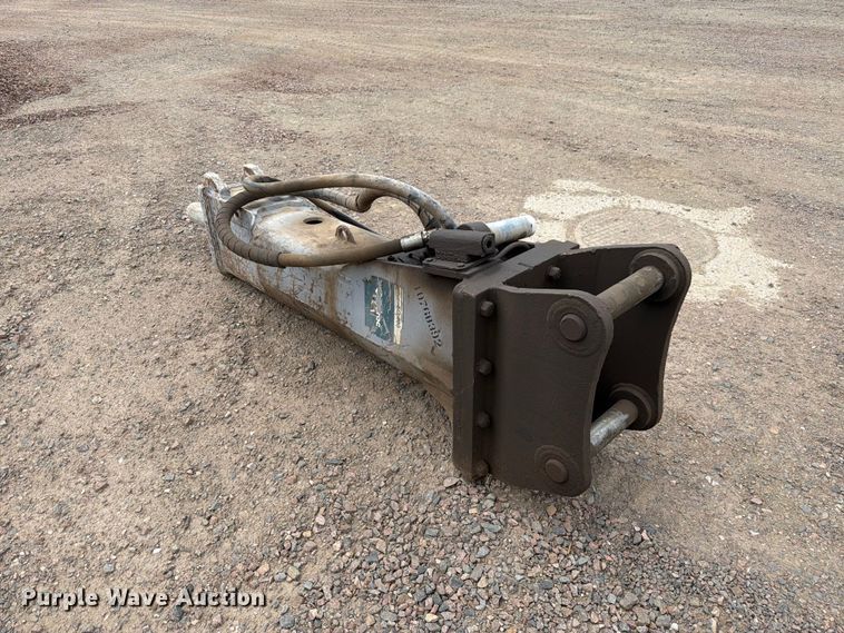 image for item EW2141 Epiroc EC 100T breaker