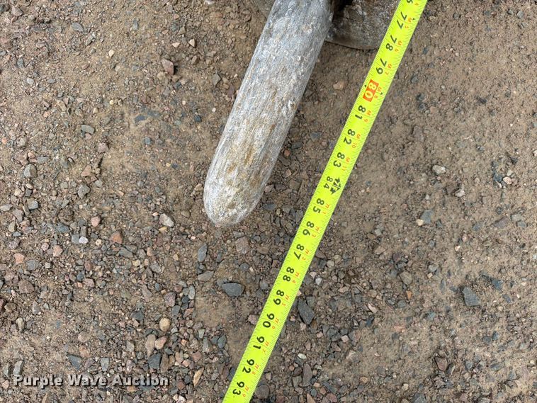 image for item EW2141 Epiroc EC 100T breaker