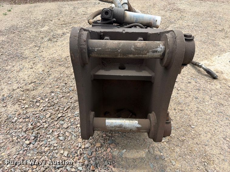 image for item EW2141 Epiroc EC 100T breaker