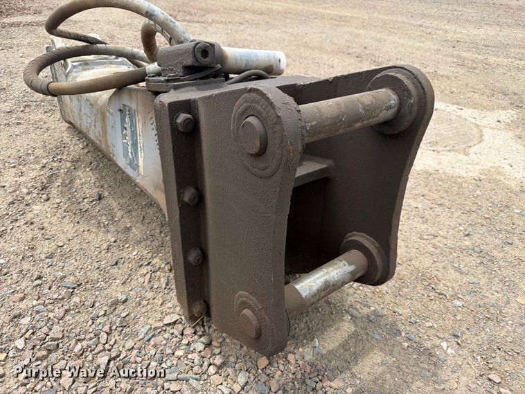 image for item EW2141 Epiroc EC 100T breaker
