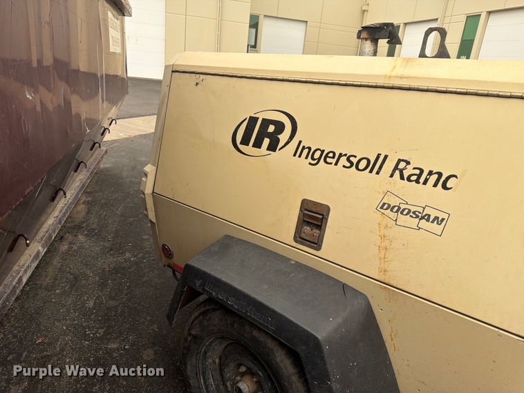 image for item EW2167 Ingersoll Rand air compressor