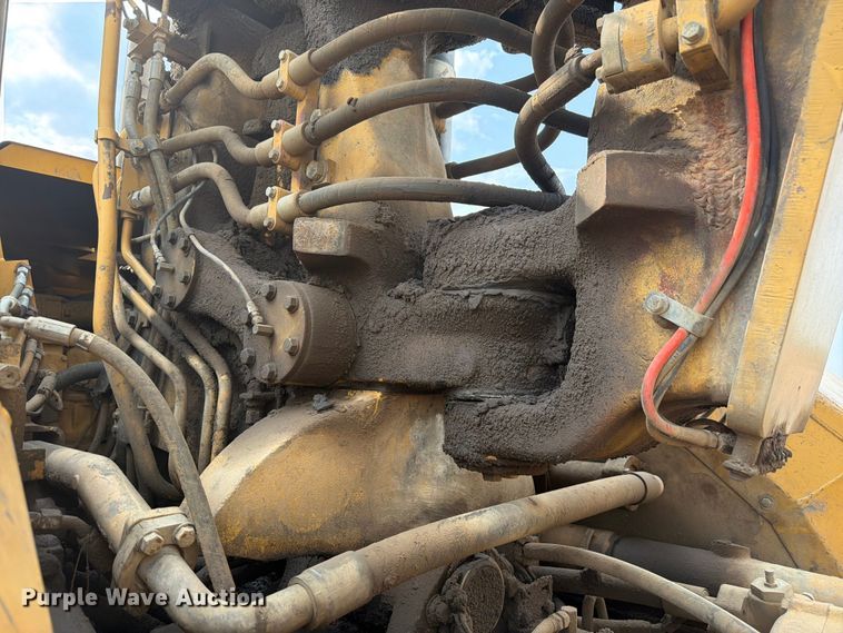 image for item EW2168 1998 Caterpillar 627F scraper