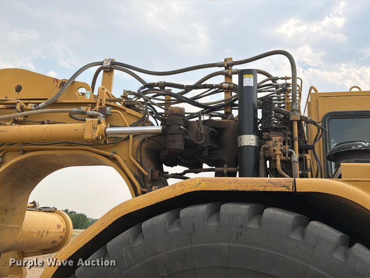 image for item EW2168 1998 Caterpillar 627F scraper