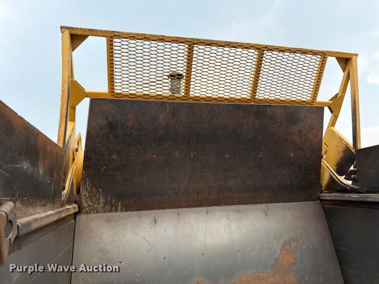image for item EW2168 1998 Caterpillar 627F scraper