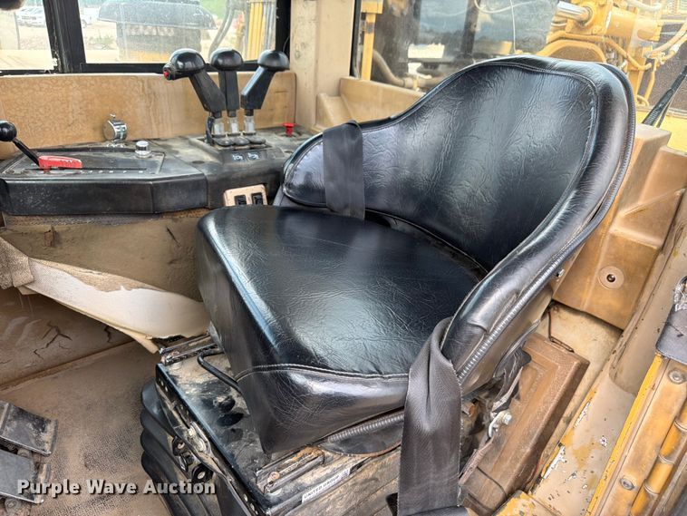 image for item EW2168 1998 Caterpillar 627F scraper