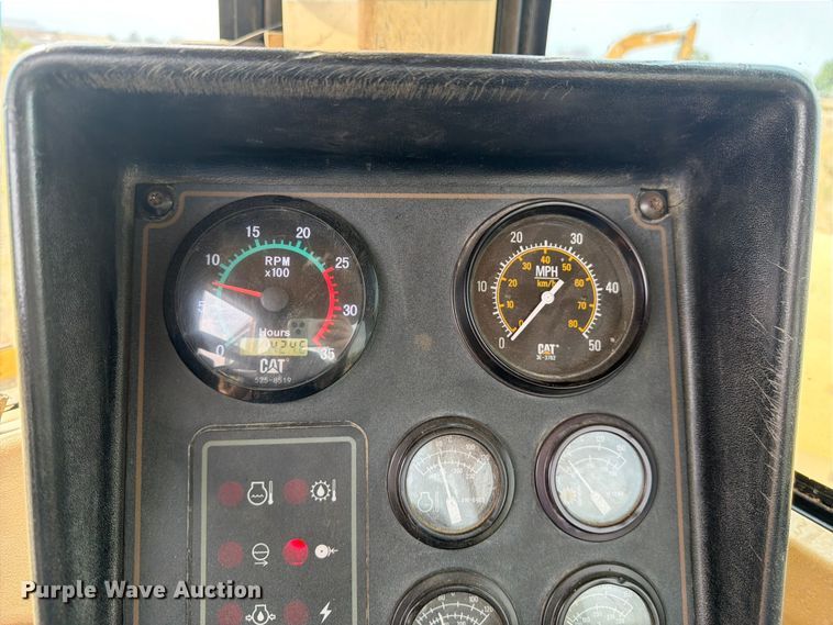 image for item EW2168 1998 Caterpillar 627F scraper