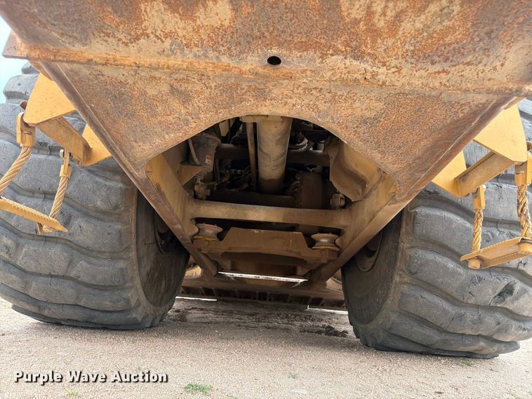 image for item EW2168 1998 Caterpillar 627F scraper