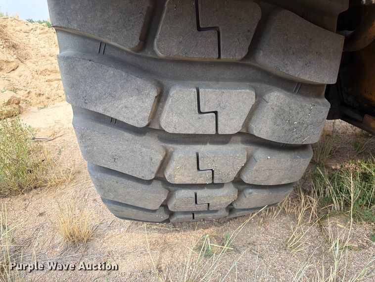 image for item EW2168 1998 Caterpillar 627F scraper