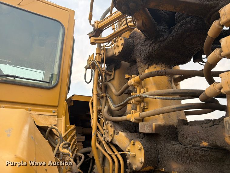 image for item EW2169 1998 Caterpillar 627F scraper
