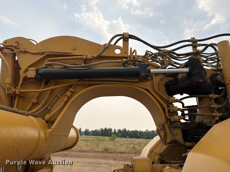 image for item EW2169 1998 Caterpillar 627F scraper