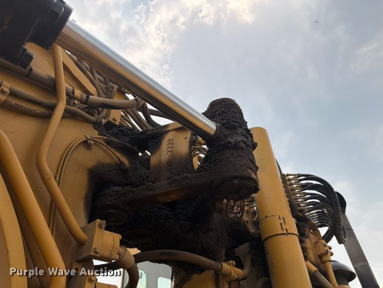 image for item EW2169 1998 Caterpillar 627F scraper