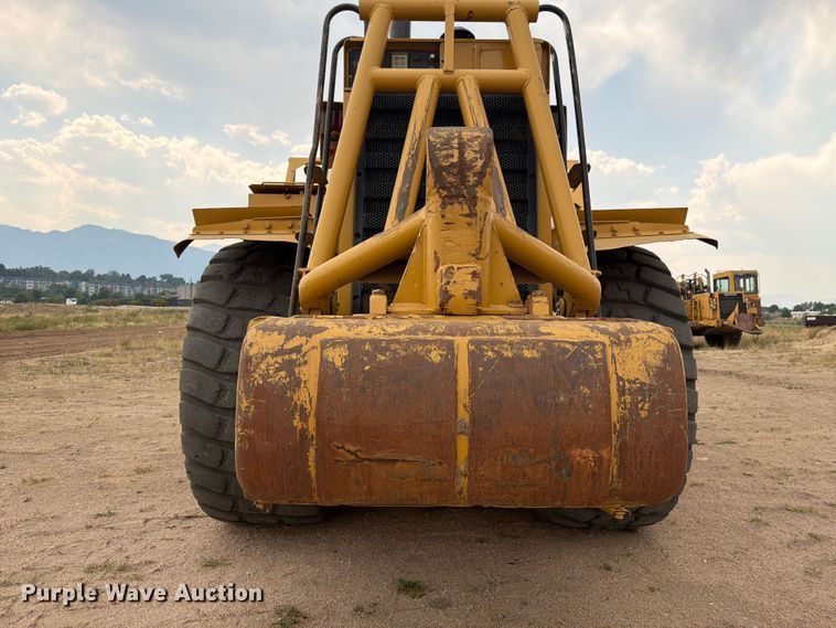 image for item EW2169 1998 Caterpillar 627F scraper