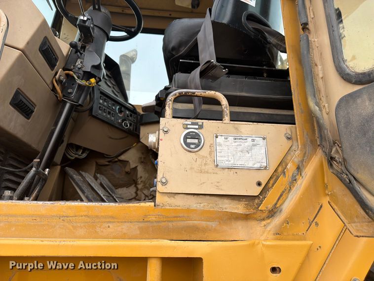 image for item EW2169 1998 Caterpillar 627F scraper