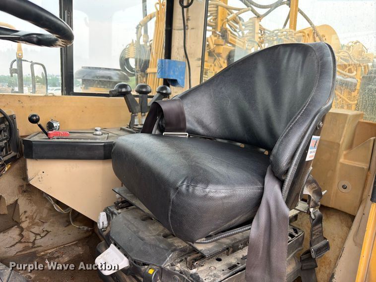 image for item EW2169 1998 Caterpillar 627F scraper