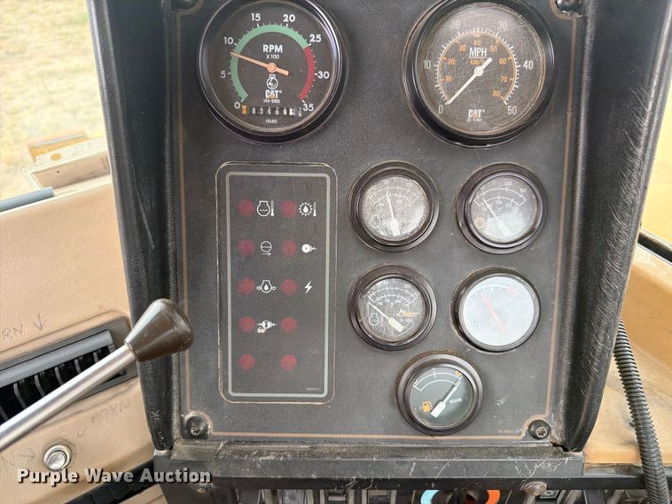 image for item EW2169 1998 Caterpillar 627F scraper