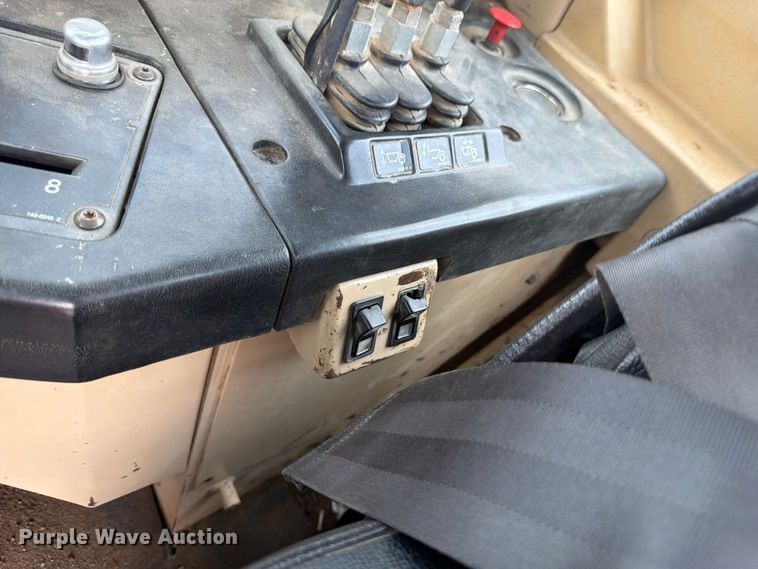 image for item EW2169 1998 Caterpillar 627F scraper