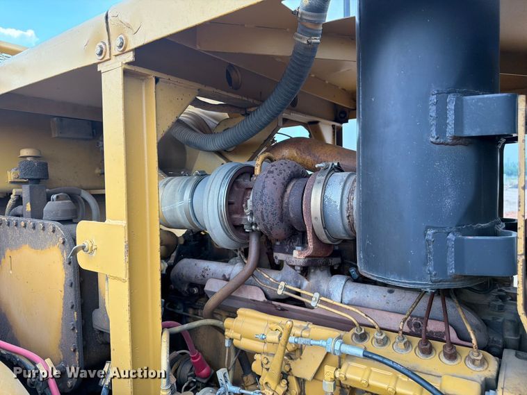 image for item EW2169 1998 Caterpillar 627F scraper