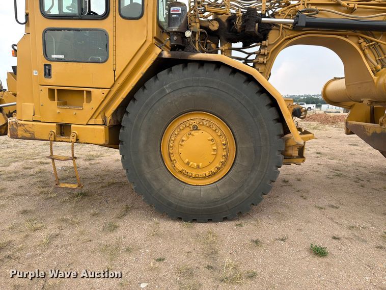 image for item EW2169 1998 Caterpillar 627F scraper