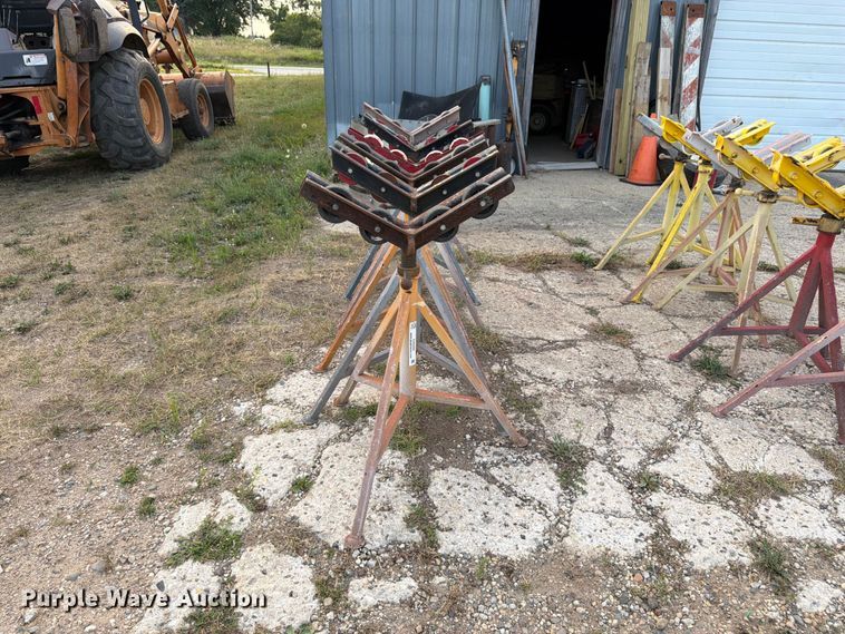 image for item EW5000 (6) Adjustable pipe stands