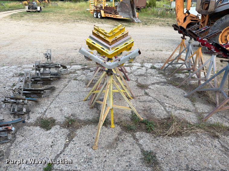 image for item EW5001 (6) Adjustable pipe stands