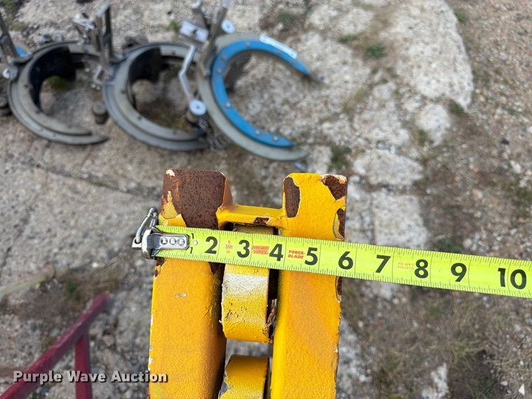 image for item EW5001 (6) Adjustable pipe stands