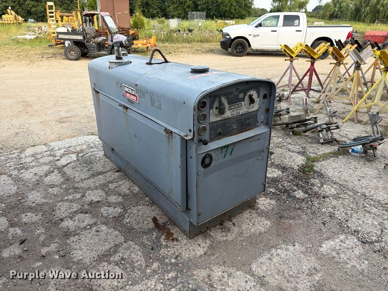 image for item EW5004 1979 Lincoln SA-250 welder