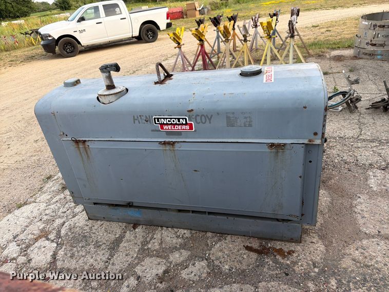 image for item EW5004 1979 Lincoln SA-250 welder