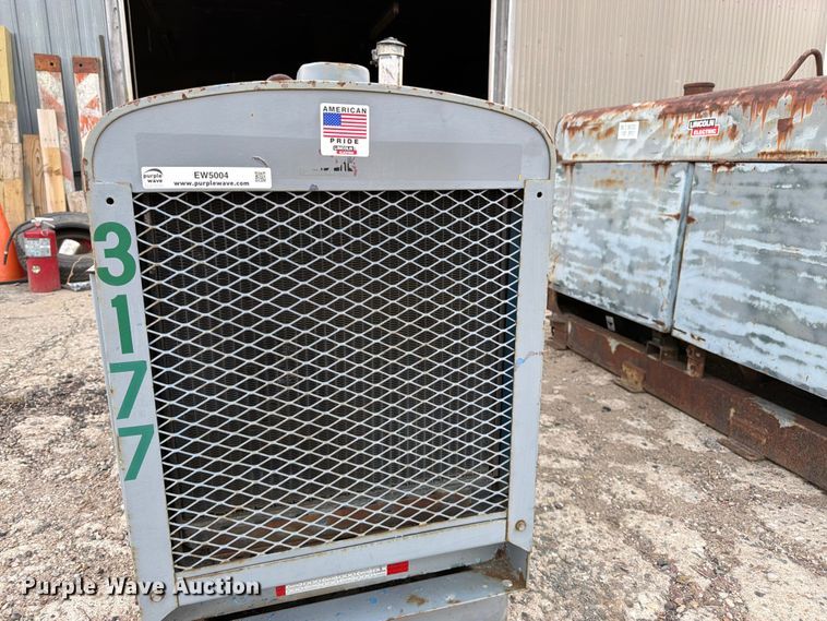 image for item EW5004 1979 Lincoln SA-250 welder
