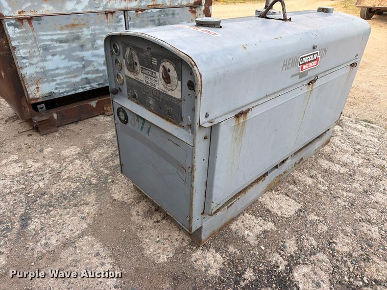image for item EW5004 1979 Lincoln SA-250 welder