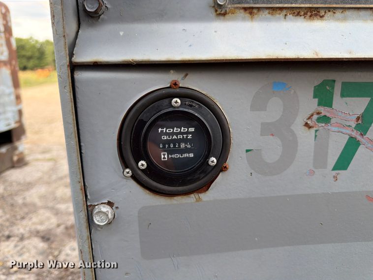 image for item EW5004 1979 Lincoln SA-250 welder