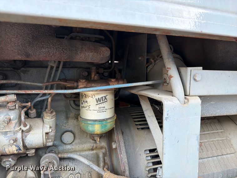 image for item EW5004 1979 Lincoln SA-250 welder