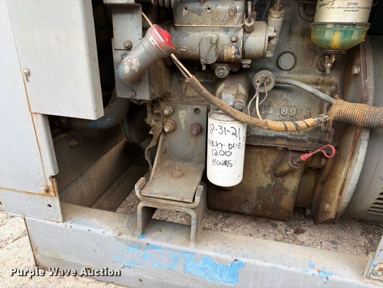 image for item EW5004 1979 Lincoln SA-250 welder