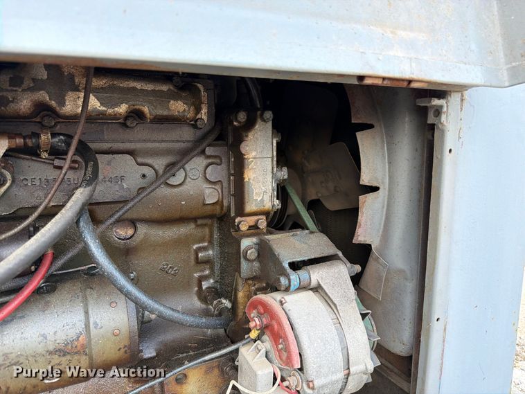 image for item EW5004 1979 Lincoln SA-250 welder
