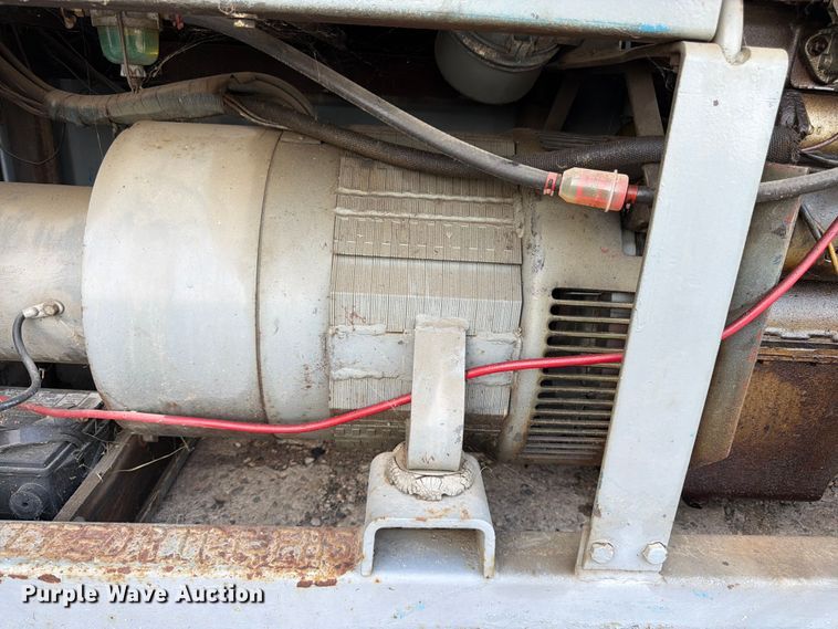 image for item EW5004 1979 Lincoln SA-250 welder