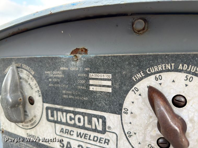 image for item EW5004 1979 Lincoln SA-250 welder