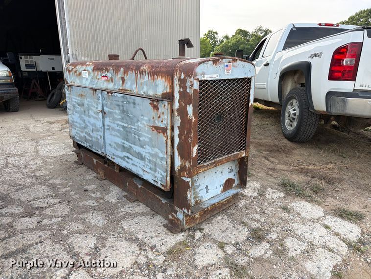 image for item EW5005 1974 Lincoln SAE-400 welder