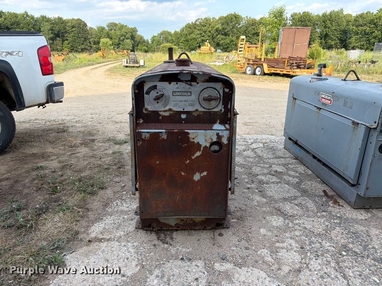 image for item EW5005 1974 Lincoln SAE-400 welder